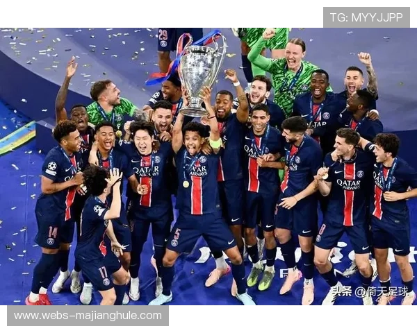 欧冠冠军巴黎圣日耳曼备战洲际杯决赛,有望收获年度第六冠 欧冠冠军巴黎圣日耳曼备战洲际杯决赛,有望收获年度第六冠