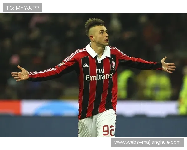 意甲历史经典回顾：米兰双雄争冠十年演变轨迹